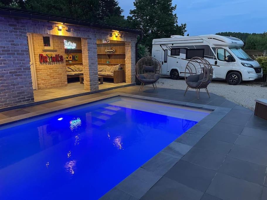Camper Met Sauna En Zwembad In De Rand Van De Vlaamse Ardennen Hotel Haaltert Eksteriør billede